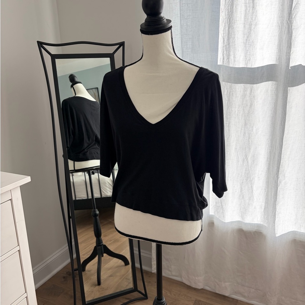 lululemon athletica Black Crop Top